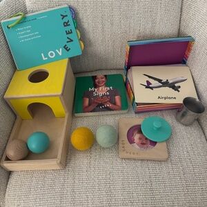 LOVEVERY | THE INSPECTOR PLAY KIT [7-8 MONTHS]